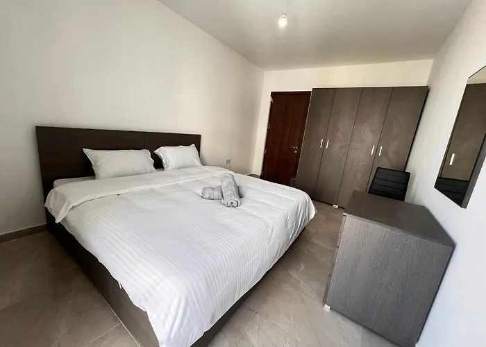 R1 Rn Retreat * St. Paul's Bay